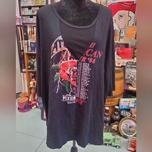 Torrid size 4 "concert" quarter sleeve top